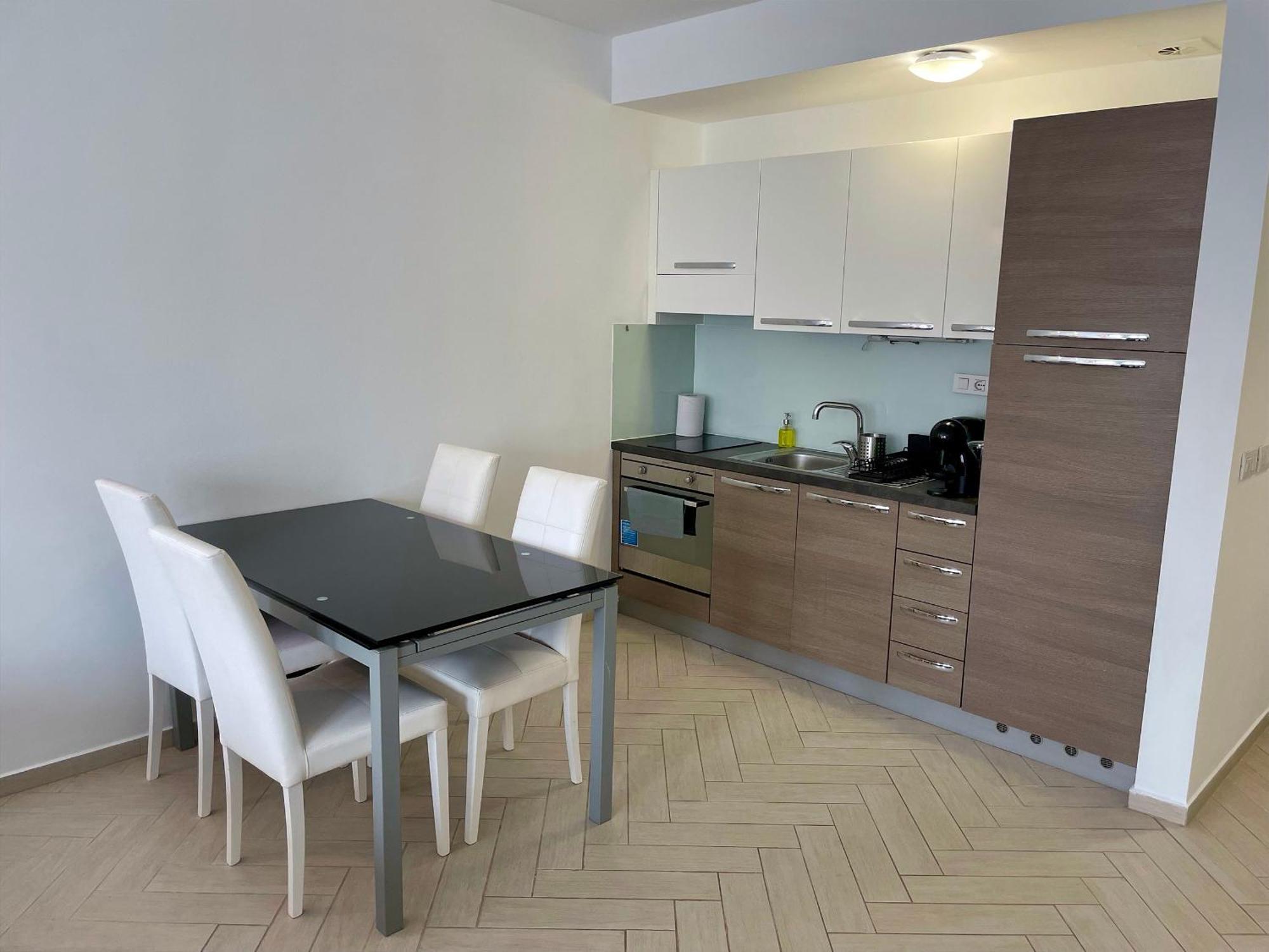 Smart Carrara Apartments — Photos 3